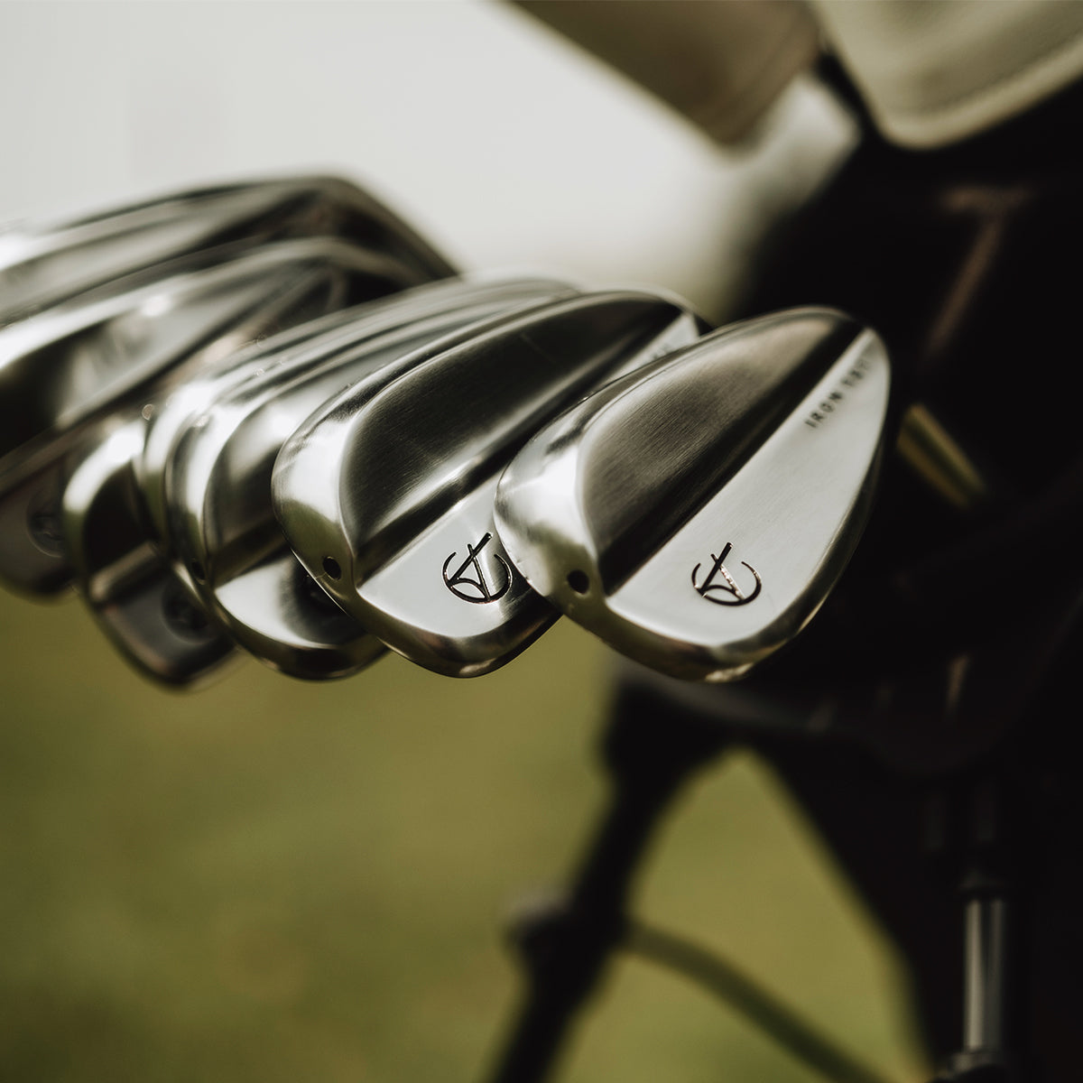 Iron 101 - The Best Iron Set for Beginners - Takomo Golf